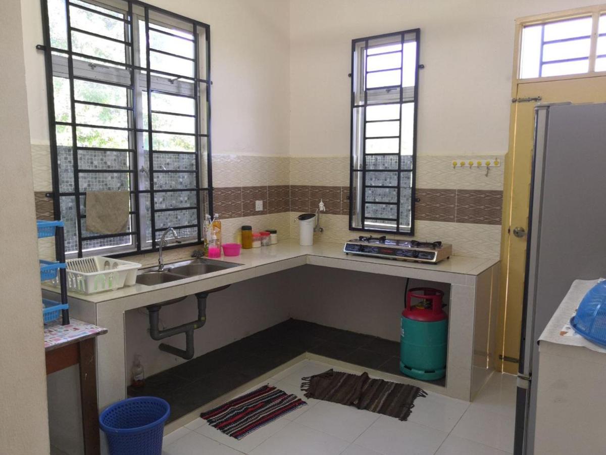 UMMI'S Homestay Besut - Housity