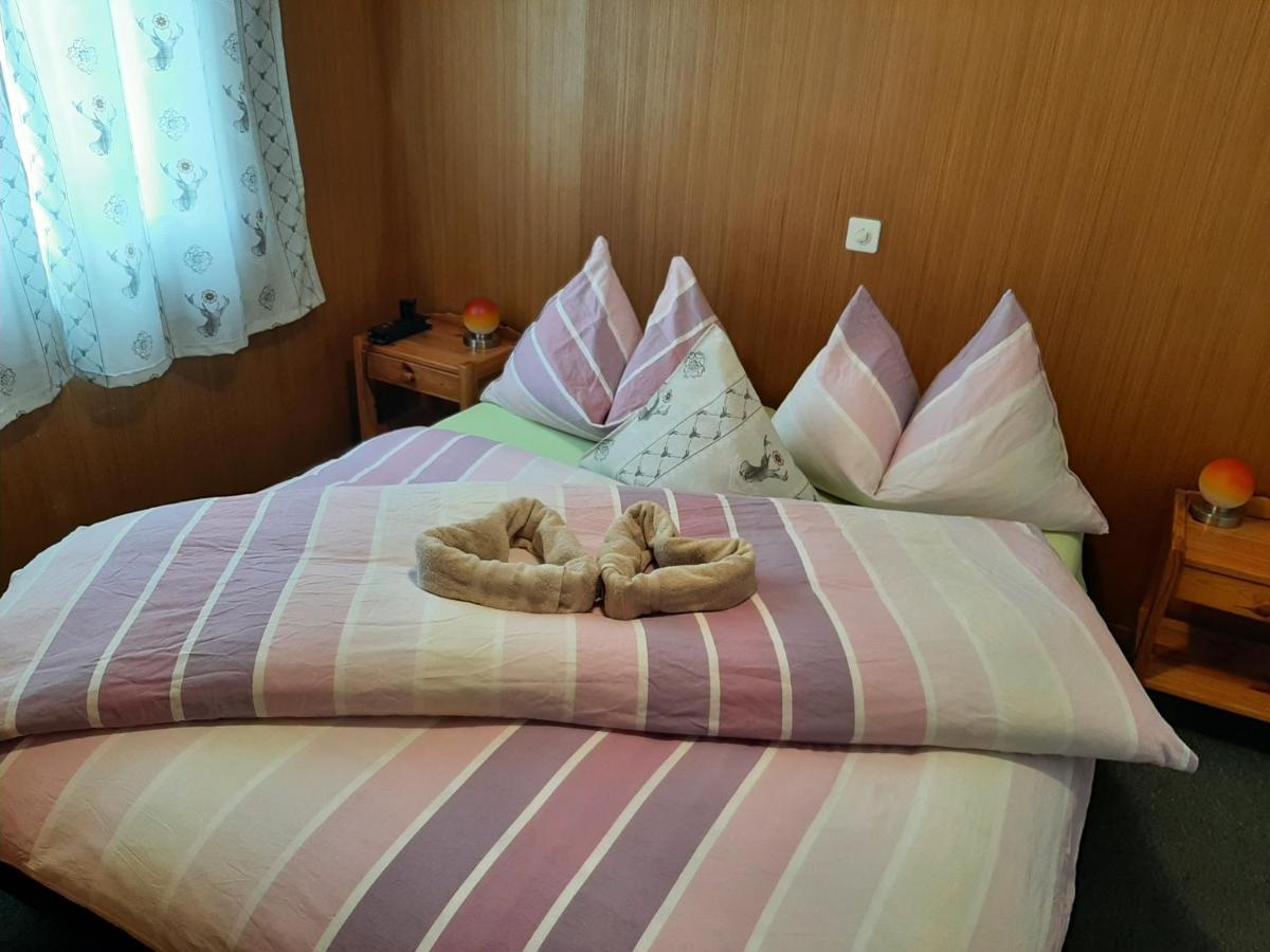 Chalet apartment by Interlaken. Parking - Housity