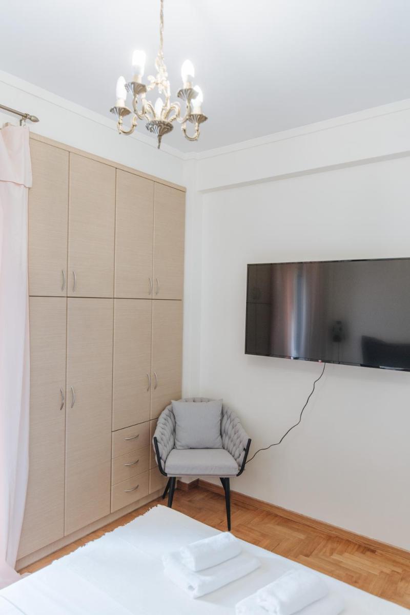 Shiny Filis For 2 VIPGreece - Housity