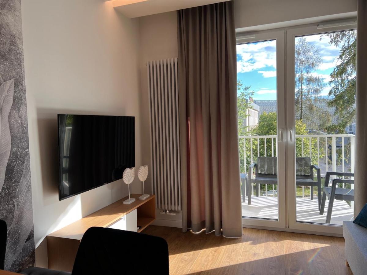Family & Business Elegant Apartments ul Lotnicza Centrum Galeria Korona - 1 Bedroom, Terrace, Air Conditioning, Garage - NEW! - Housity