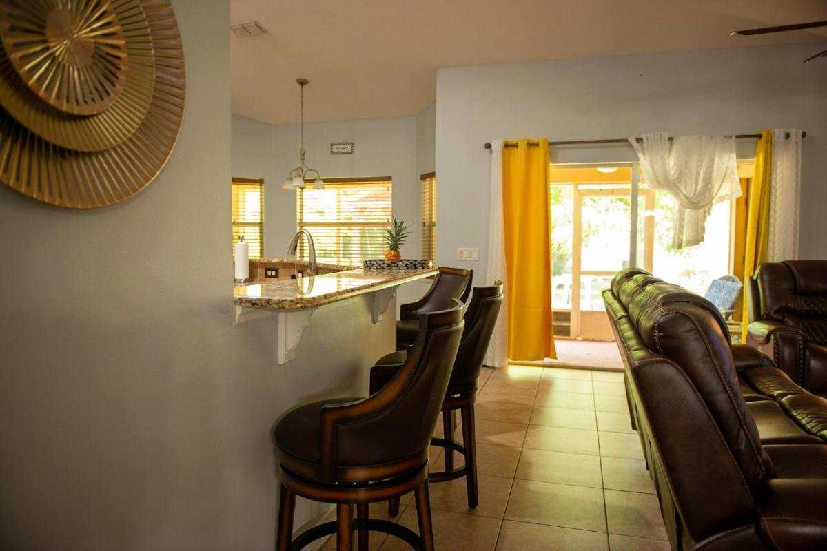 Charming vacation home in Port St Lucie. - Housity