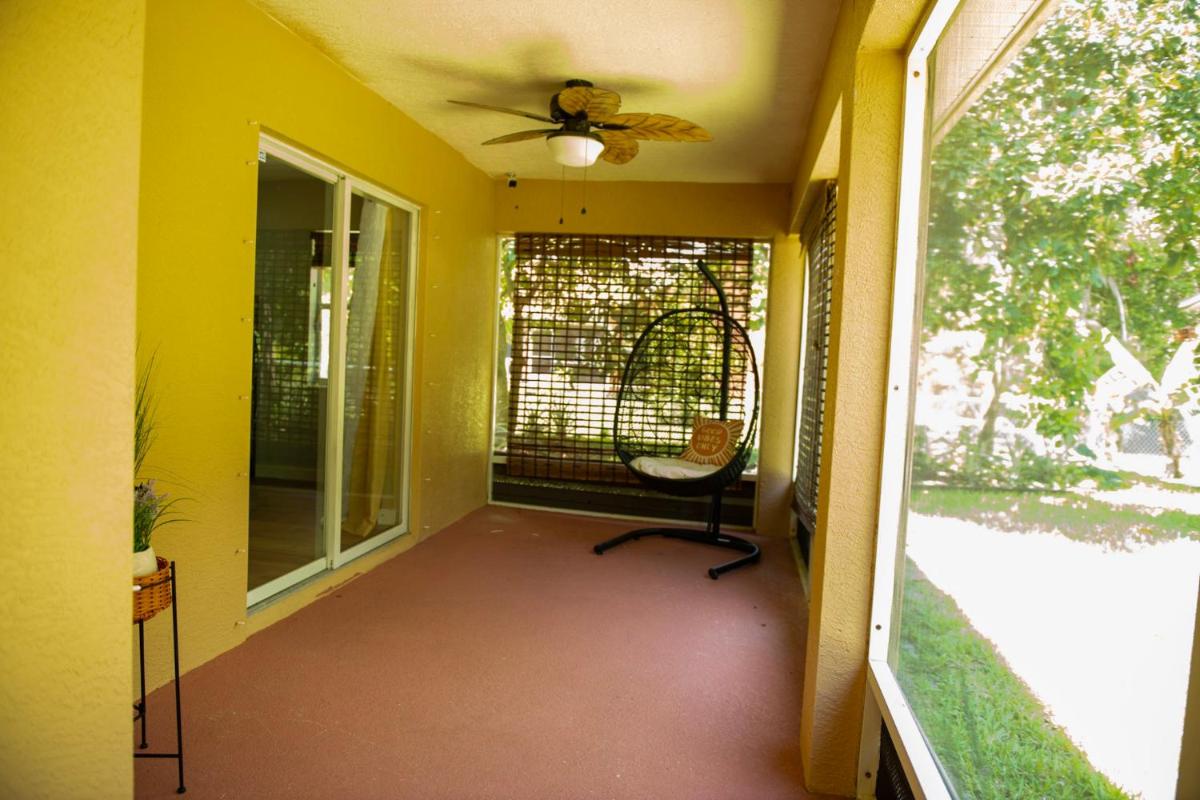 Charming vacation home in Port St Lucie. - Housity