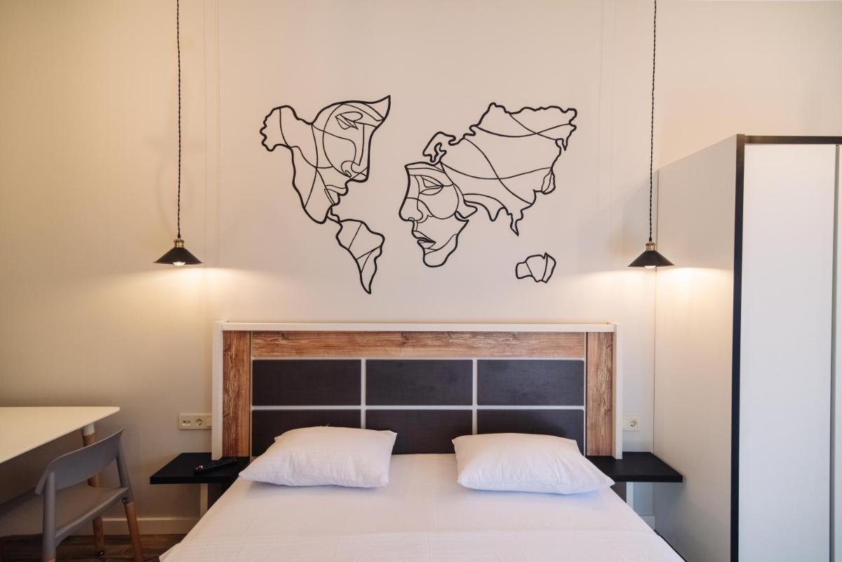 Wine Rock Hotel - Housity