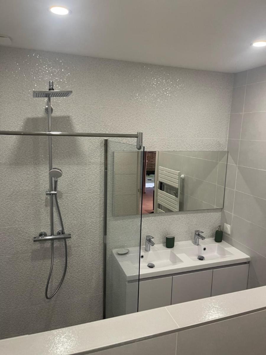 Appartement COSY et MODERNE confort et spacieux Netflix et Wifi gratuit - Hizvo