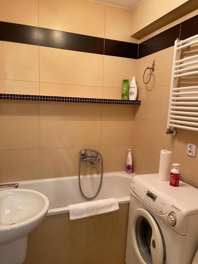 Green Apartment - Housity
