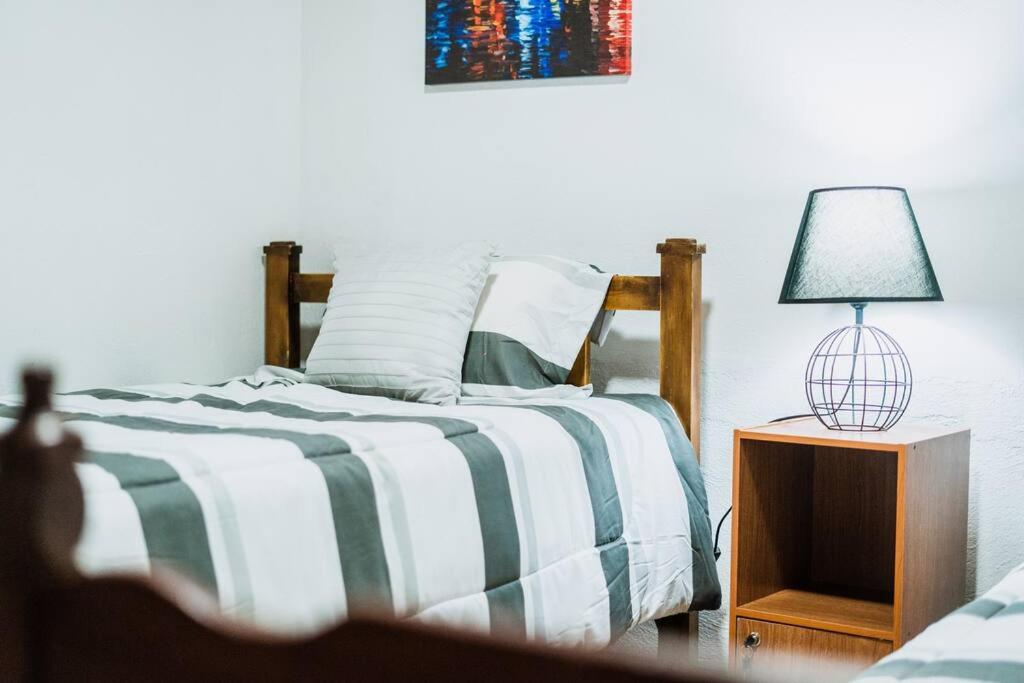 Pura Vida Apt en Alajuela a 5 minutos de Airport - Housity