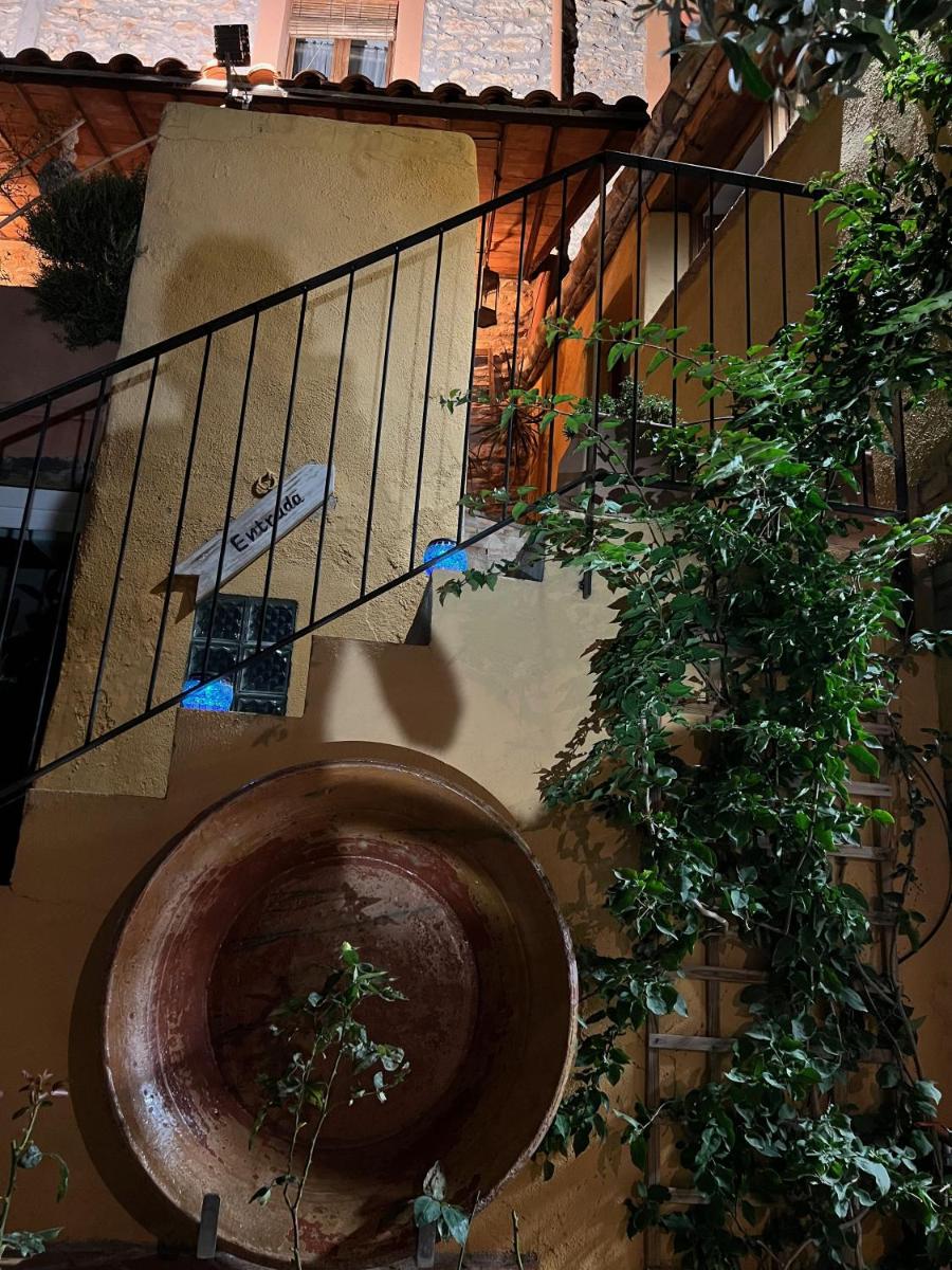 Un balcón o terraza de Les Vinyes Alojamiento Rural Boutique & SPA
