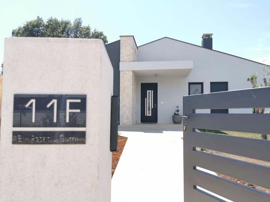 Villa Aquila - Housity