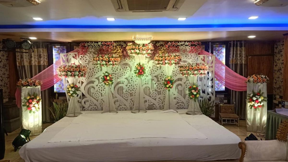Hotel Vilas, Prayagraj - Housity