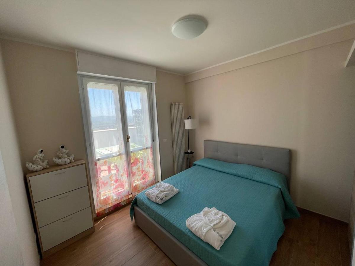 TRA LE STELLE - Housity
