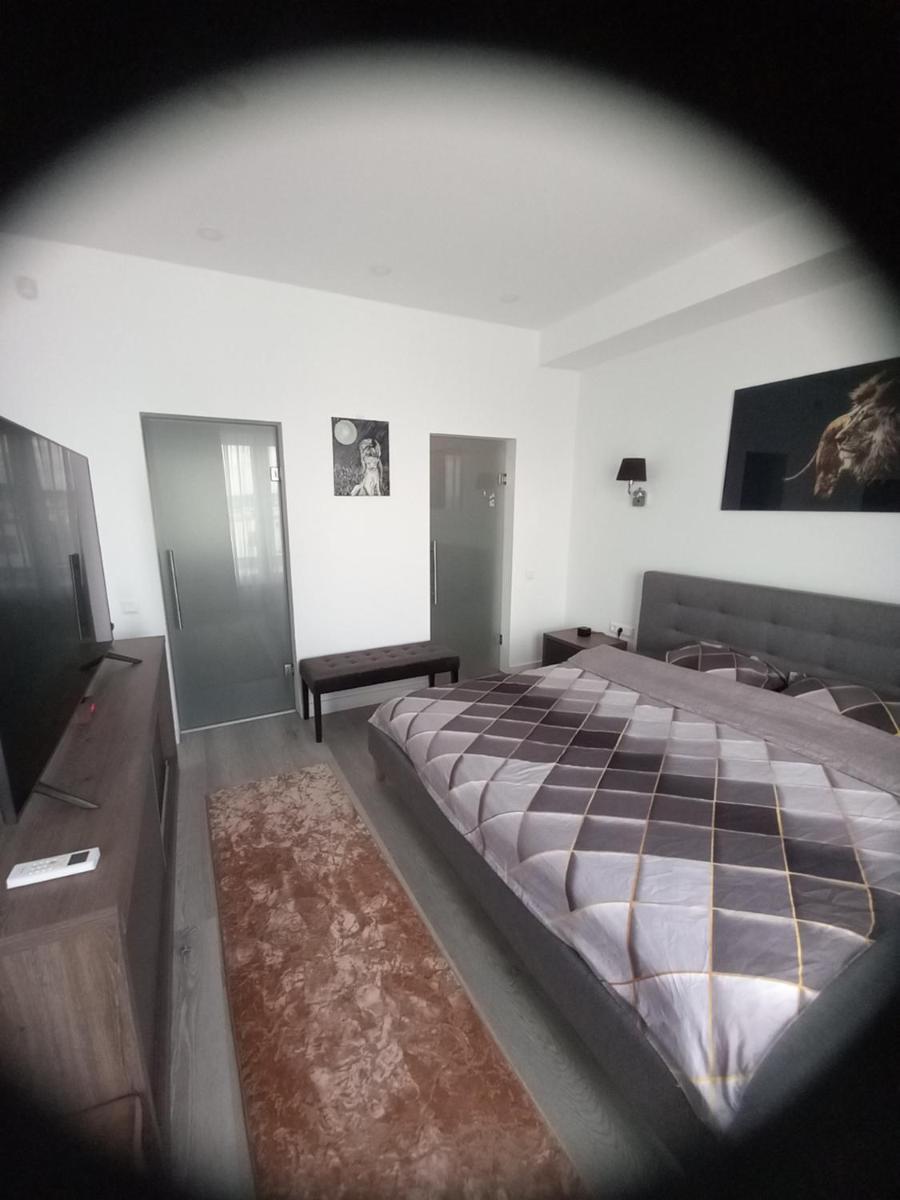 Penthouse Apartament Eduard - Housity