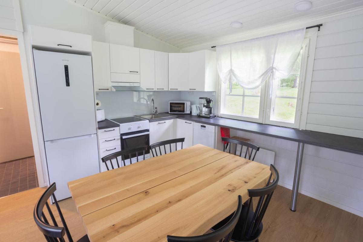 Lomaperkkiö Cottages - Housity