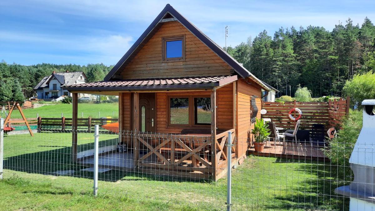Domek nad jeziorem - Housity