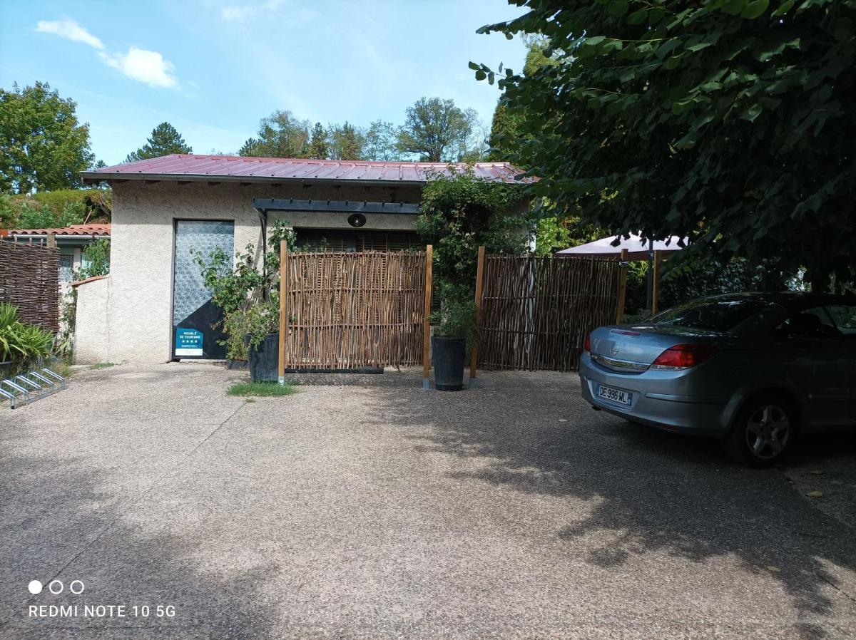 LES TONNELLES DE MANAL Charmante maison d'hôtes, sérénité absolue - Housity