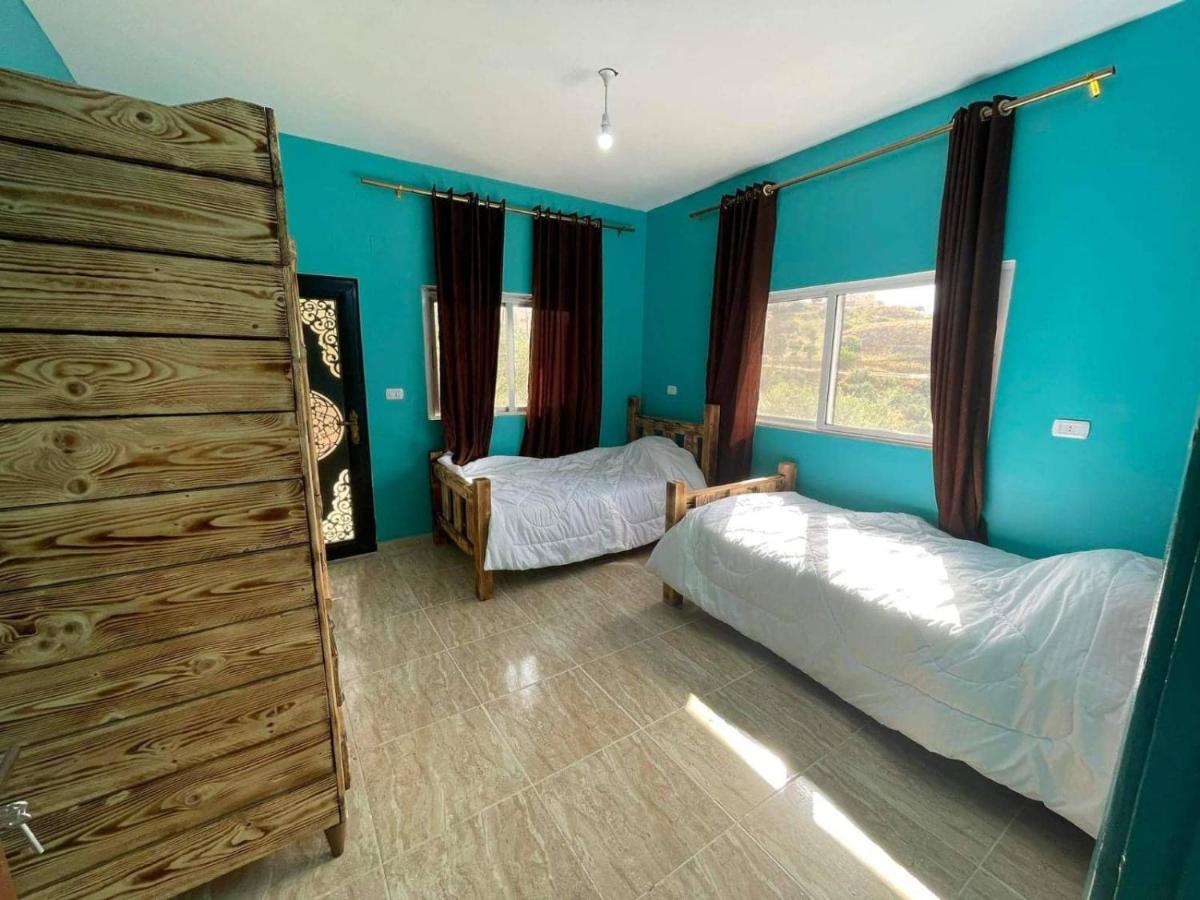 Suitetrails - umm qais house - Room