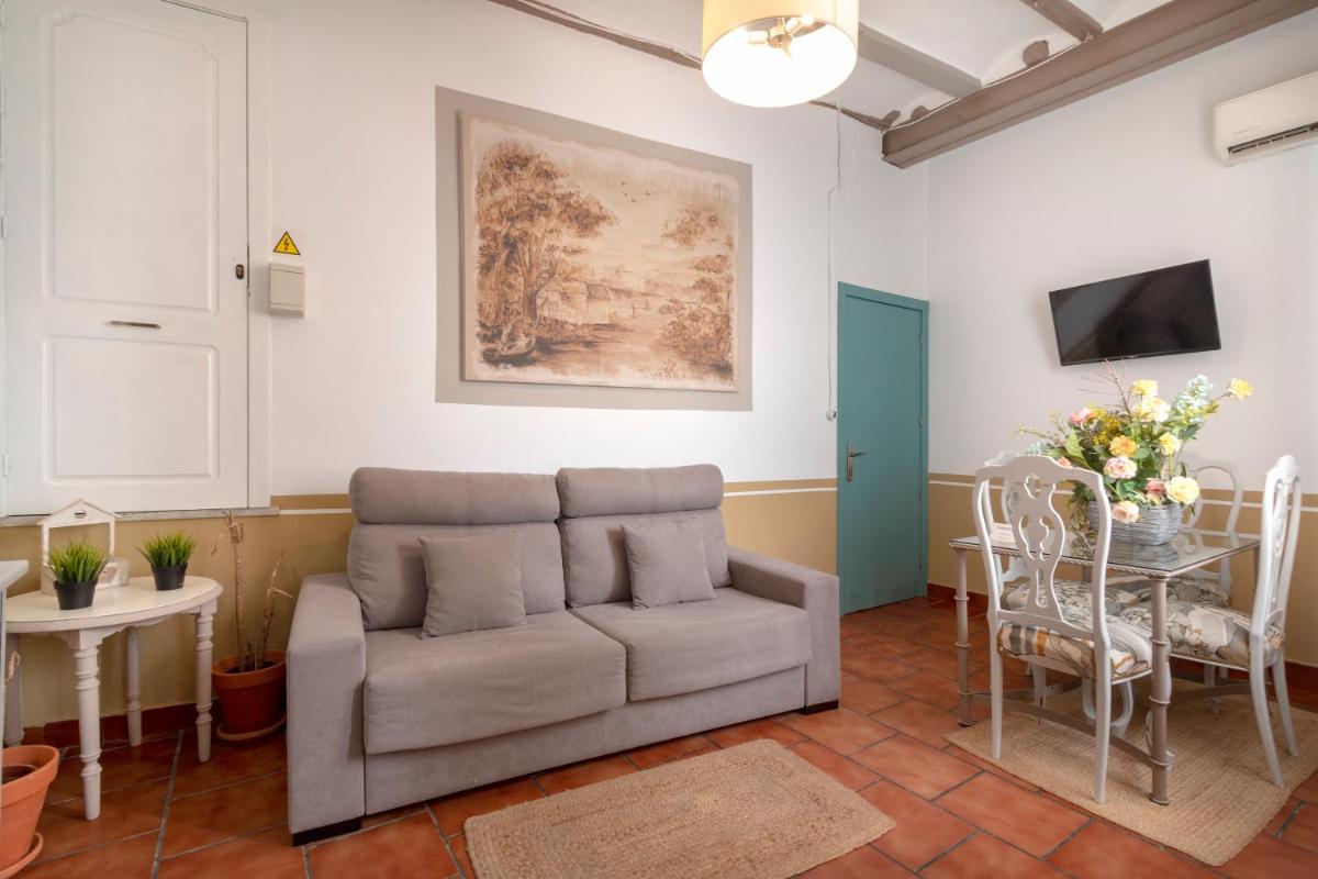 A 20 Metros De La MEZQUITA CATEDRAL ,APARTAMENTOS TURISTICO CESPEDES 5 - Housity