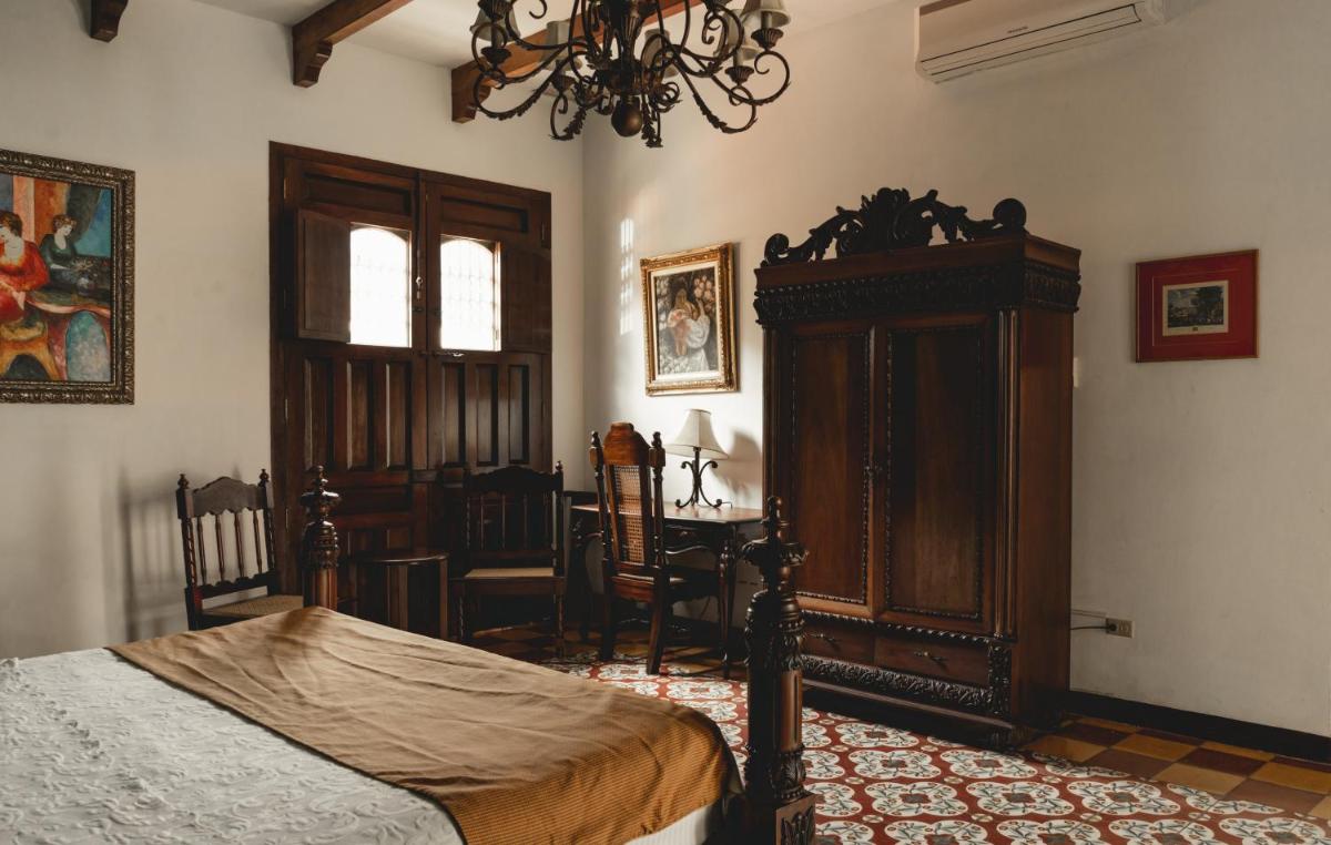 Hotel & Restaurante La Gran Francia - Housity