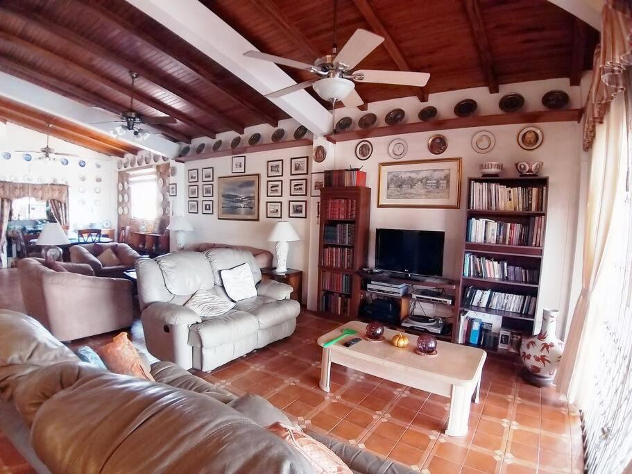 Casa de la colina - Housity