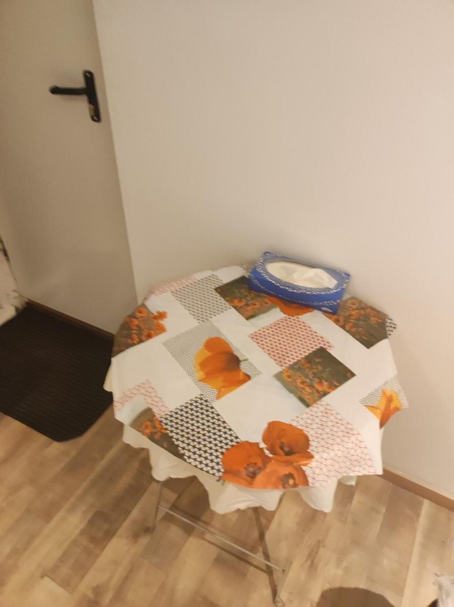 Petit studio au calme rénove a nouveau - Housity