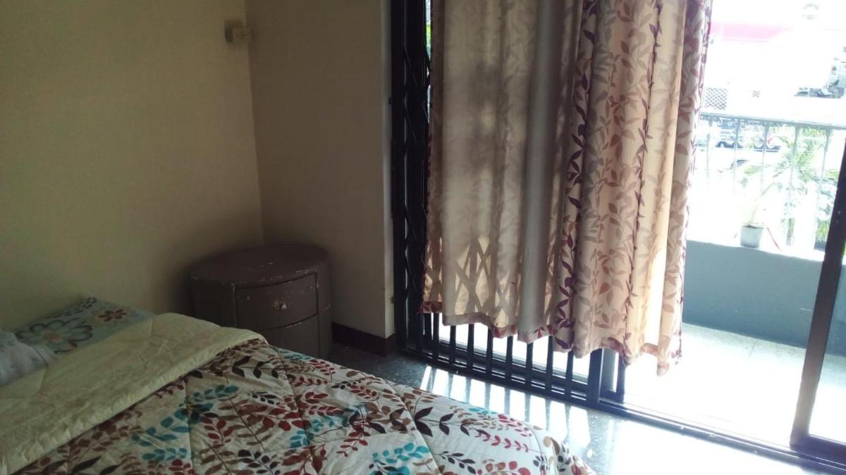 César's House - Housity