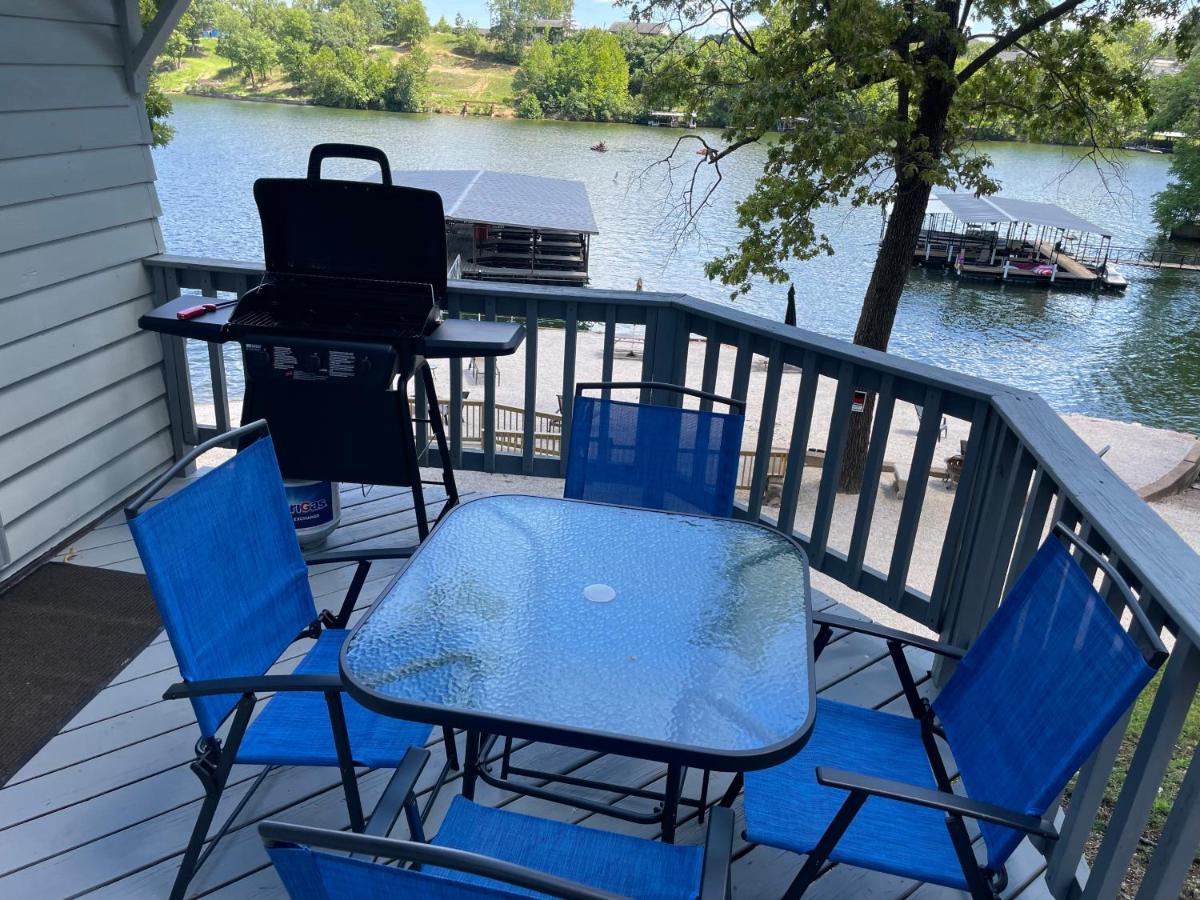 Lakeshore Fishing Cabin #2 - Housity