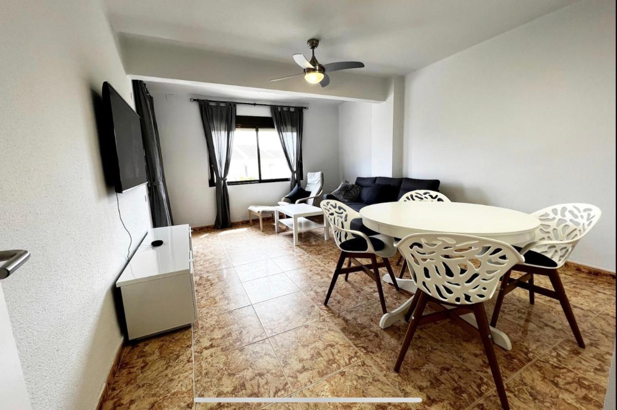 Beach Retreat - Housity