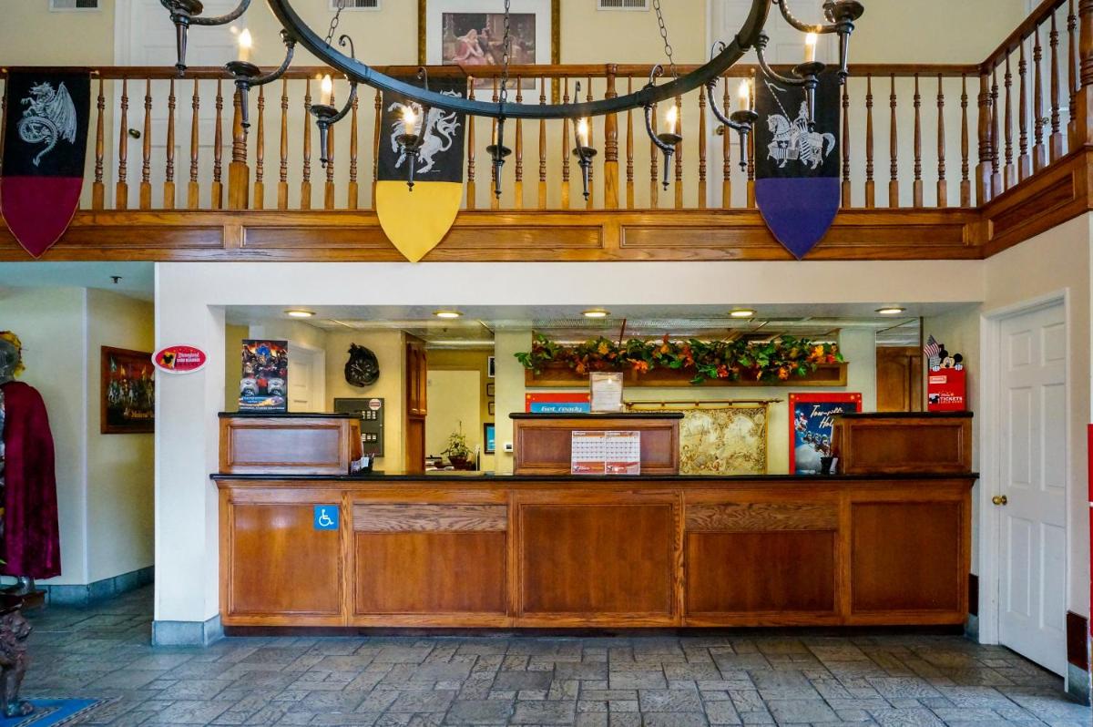 Castle Inn and Suites Anaheim - Housity