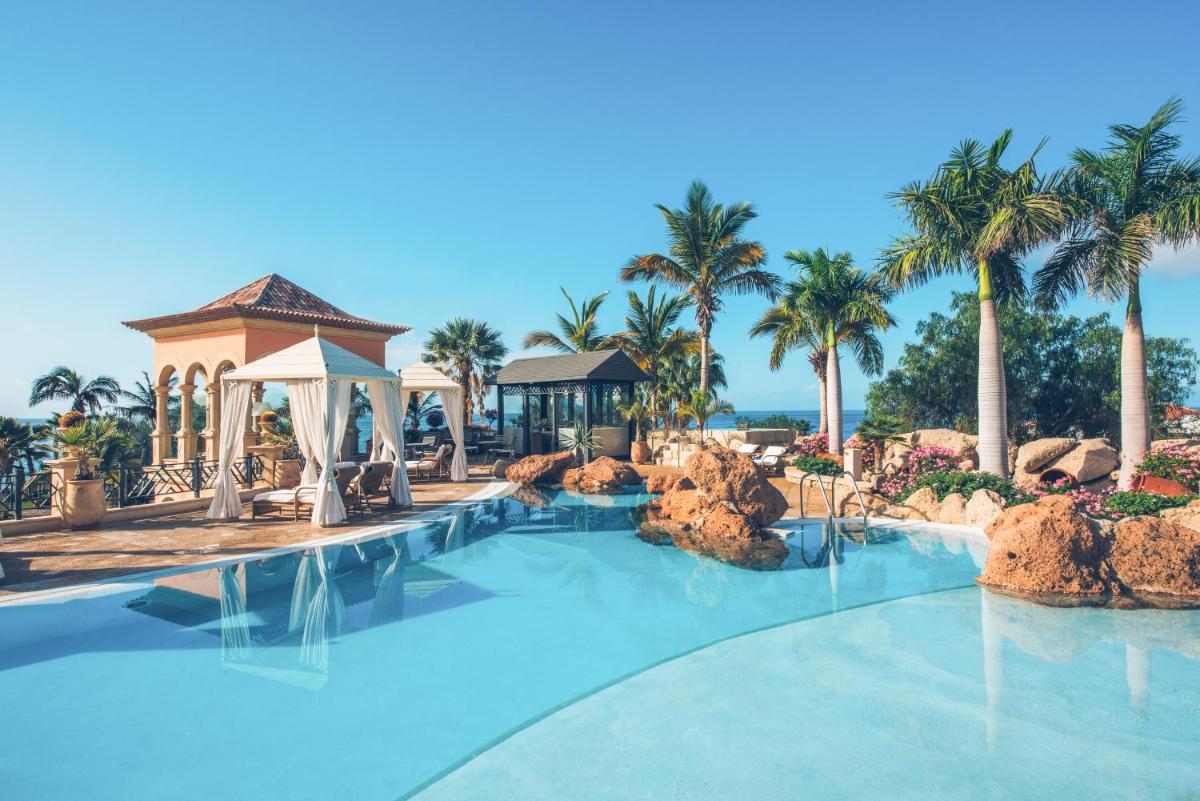 Piscina en o cerca de JOIA El Mirador by Iberostar -Adults Only