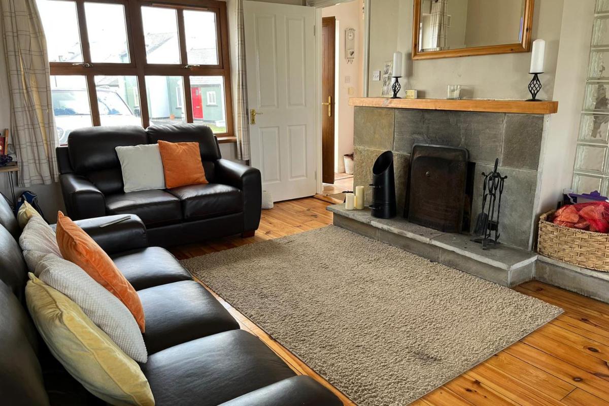 Achill Sound Holiday Village No 11 - Housity