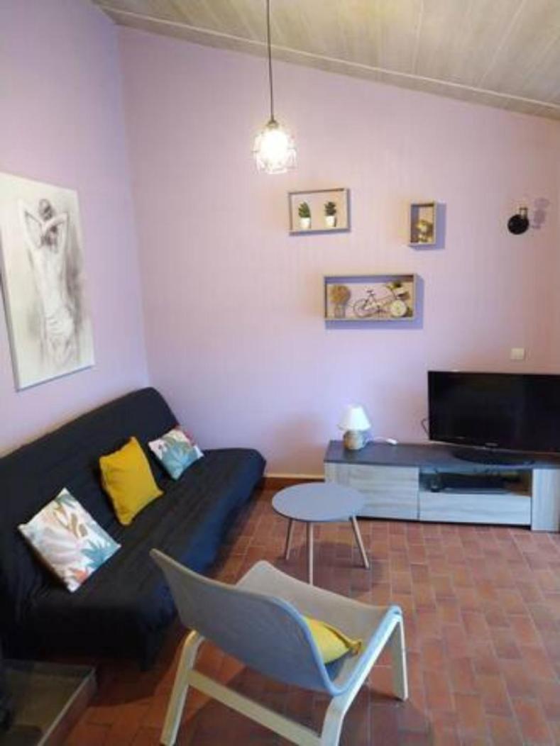 Charmant petit T2 au bord de l'Allier - Housity