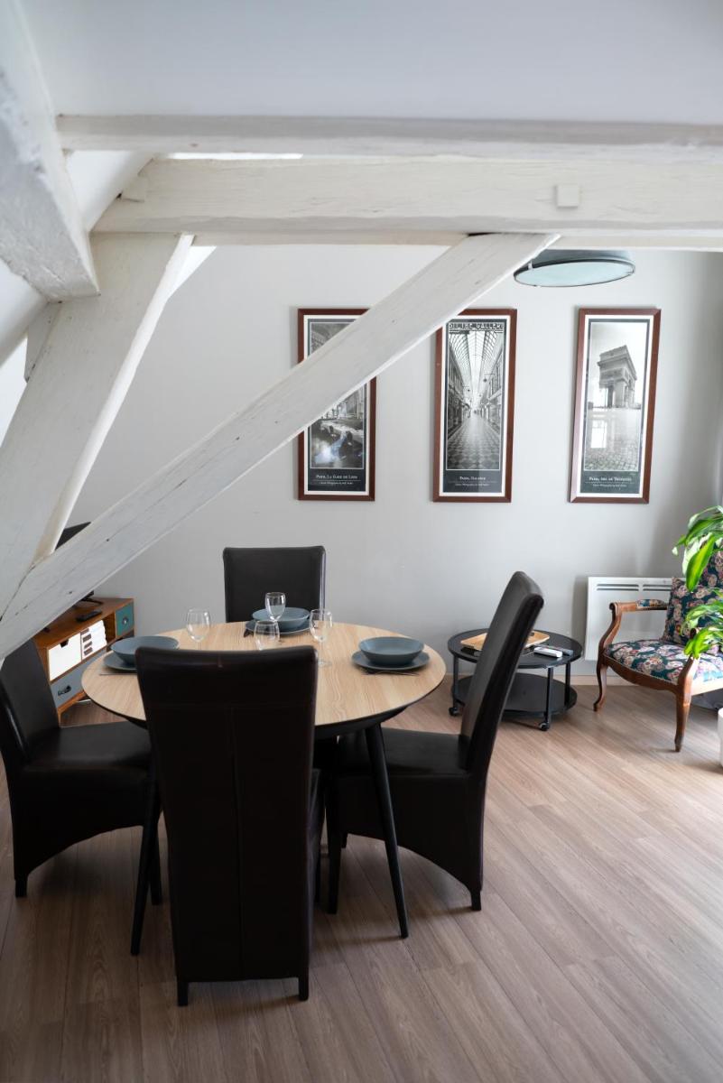 SECRET MAMA with Aircon 150 meters from parking Rapp - Housity