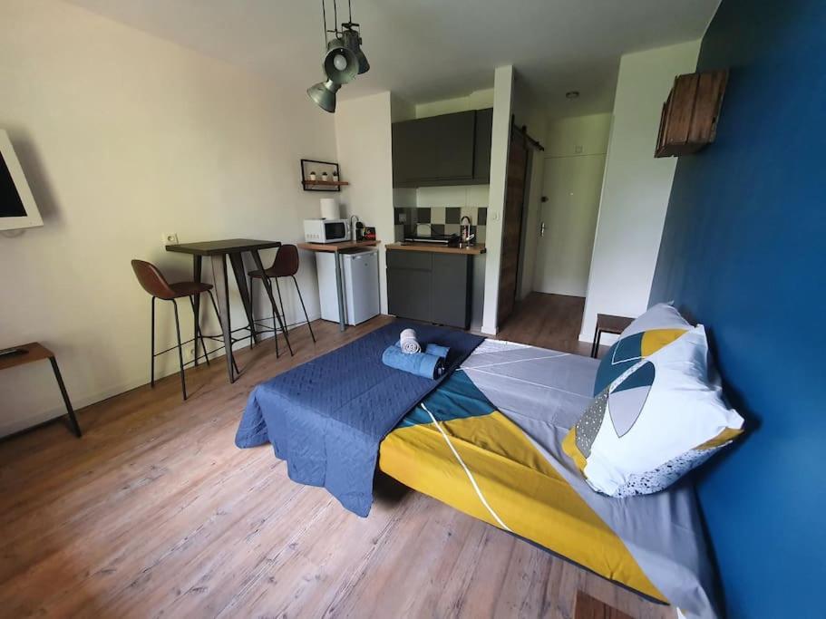 Studio Aix avec stationnement - Housity