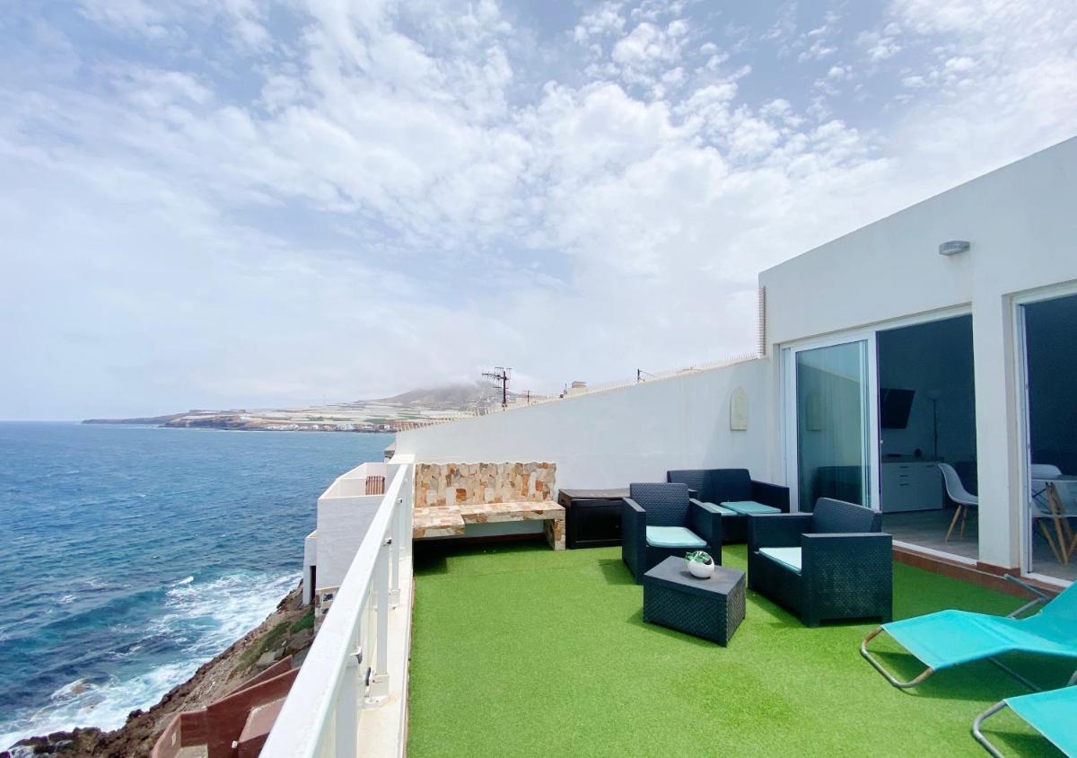 HomeForGuest The Cliff House Gran Canaria with Sea views - Housity