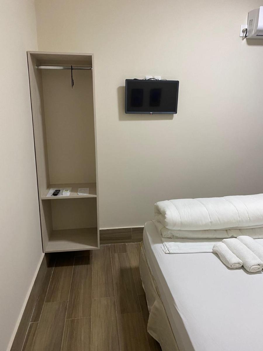 AVENIDA HOTEL DE RESENDE - Housity
