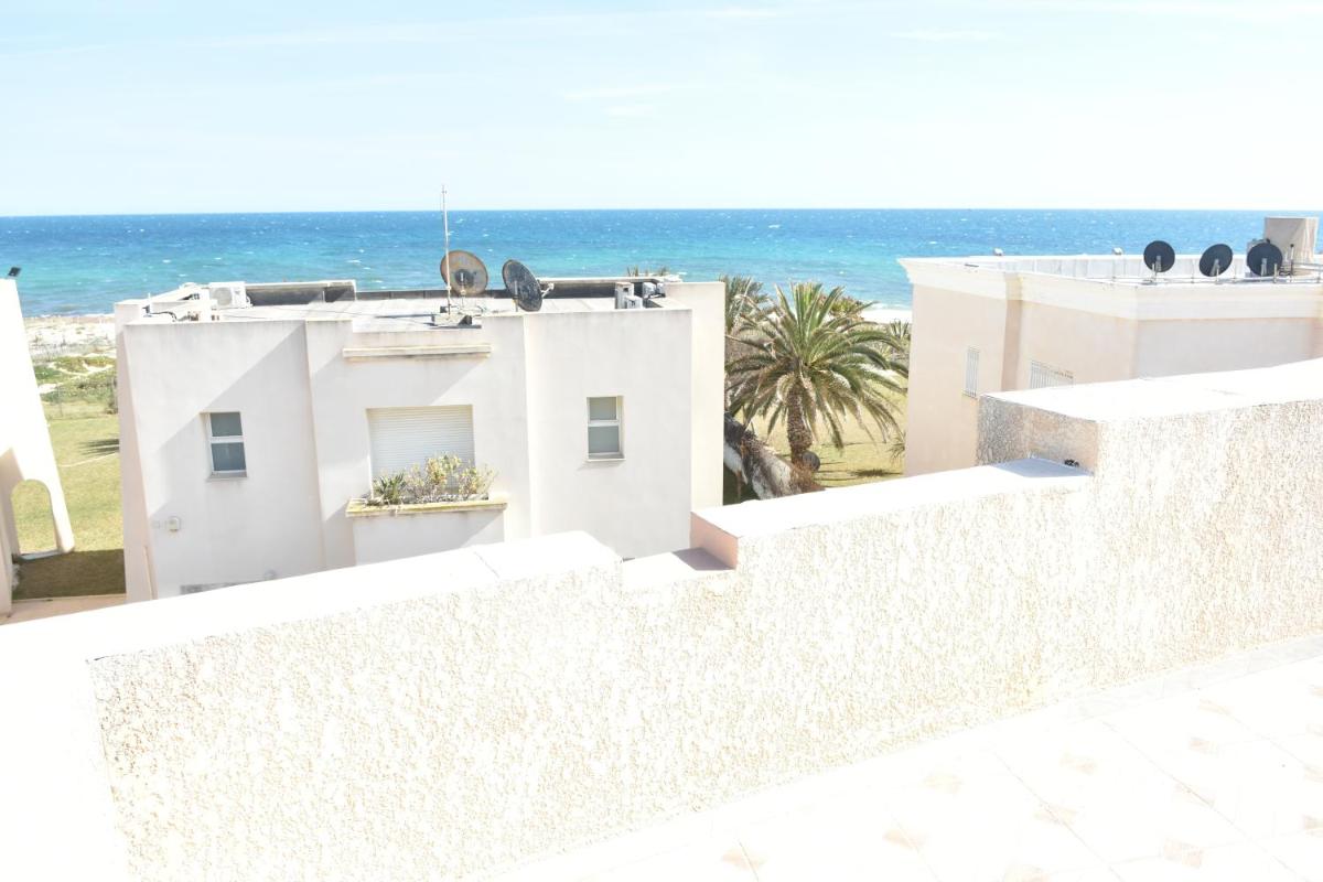 Une très Belle Villa au Bord de la mer ! - Housity