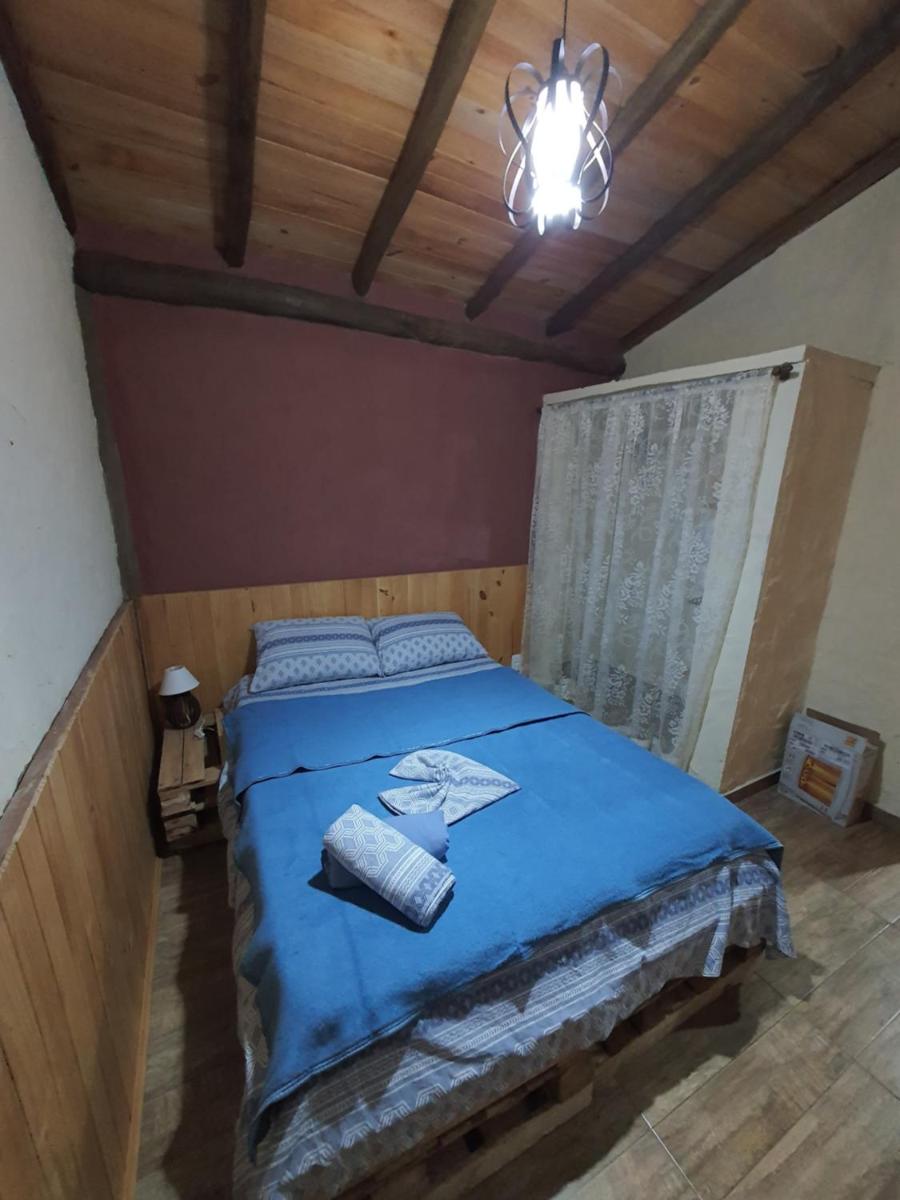 Casa rústica no Vale das videiras - Housity