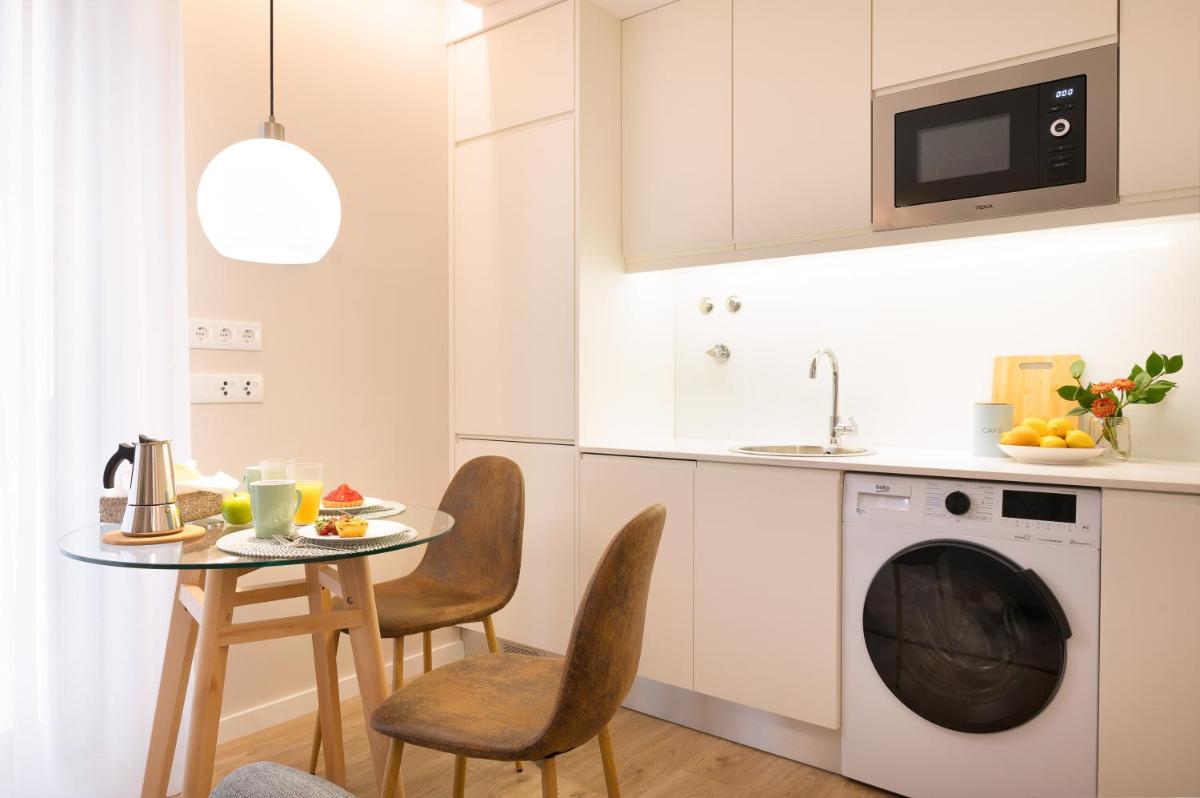 Nomad Apartment, by Bolhão Residences - Housity