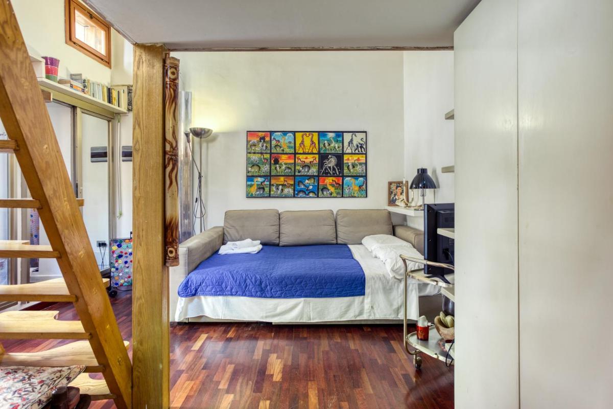 Maggiore 145 apartment with private garden - Rione Monti - Housity
