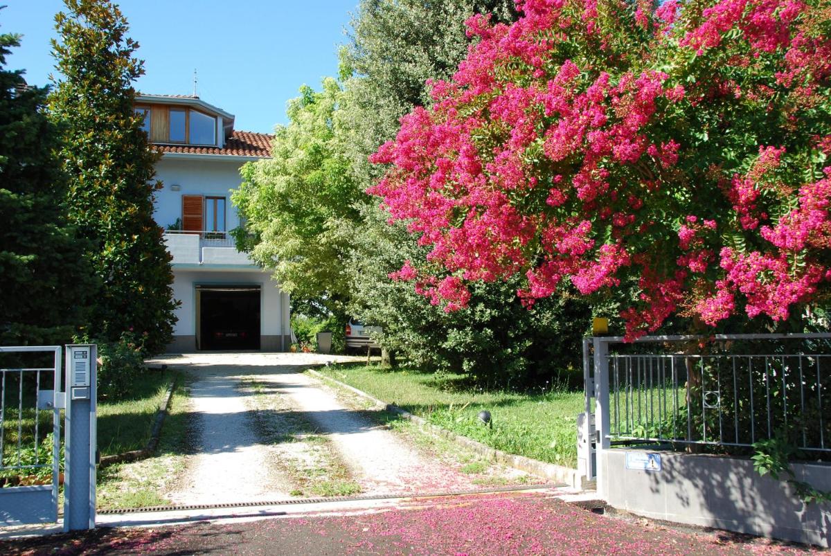 Bianco Nuvola - Housity