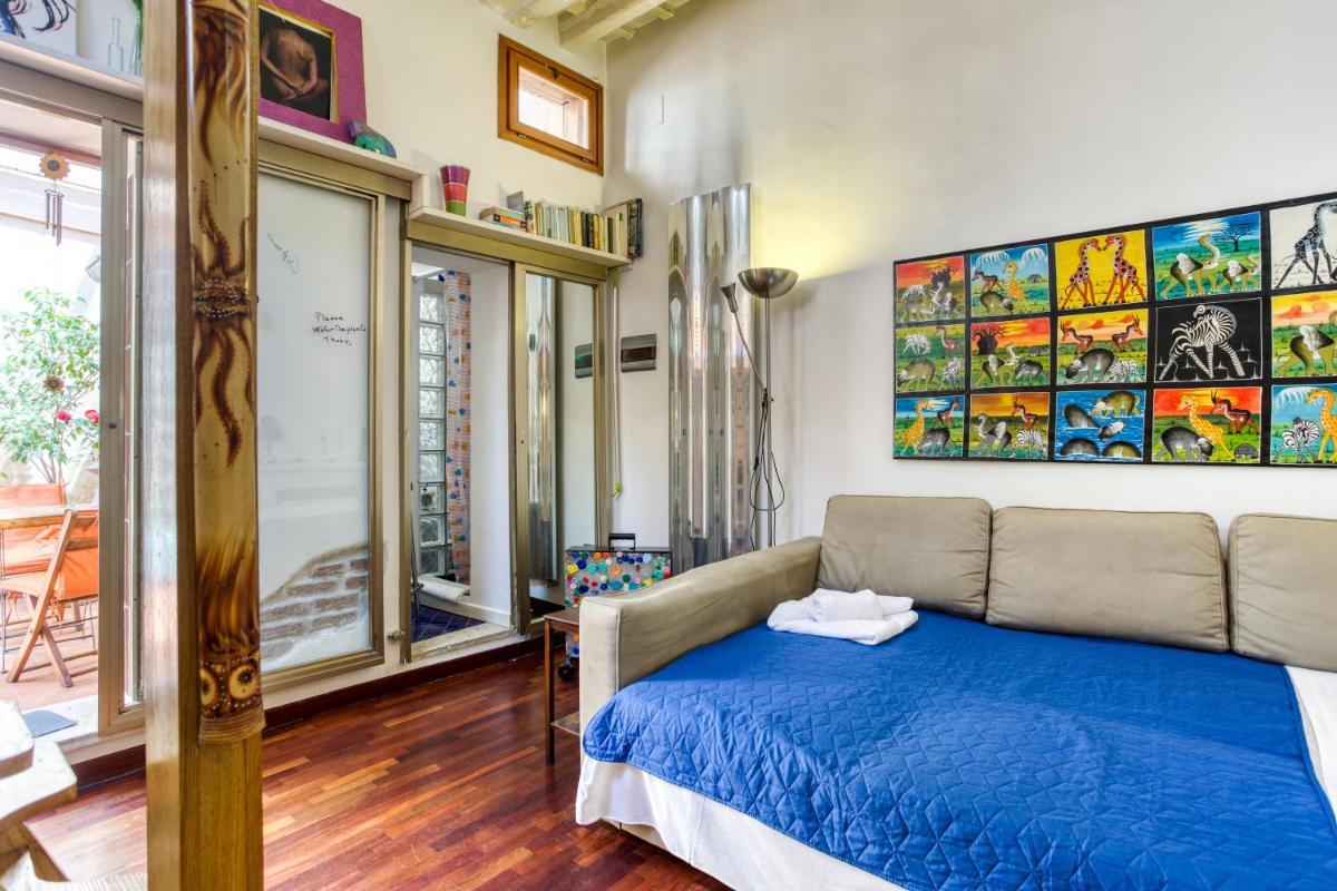 Maggiore 145 apartment with private garden - Rione Monti - Housity