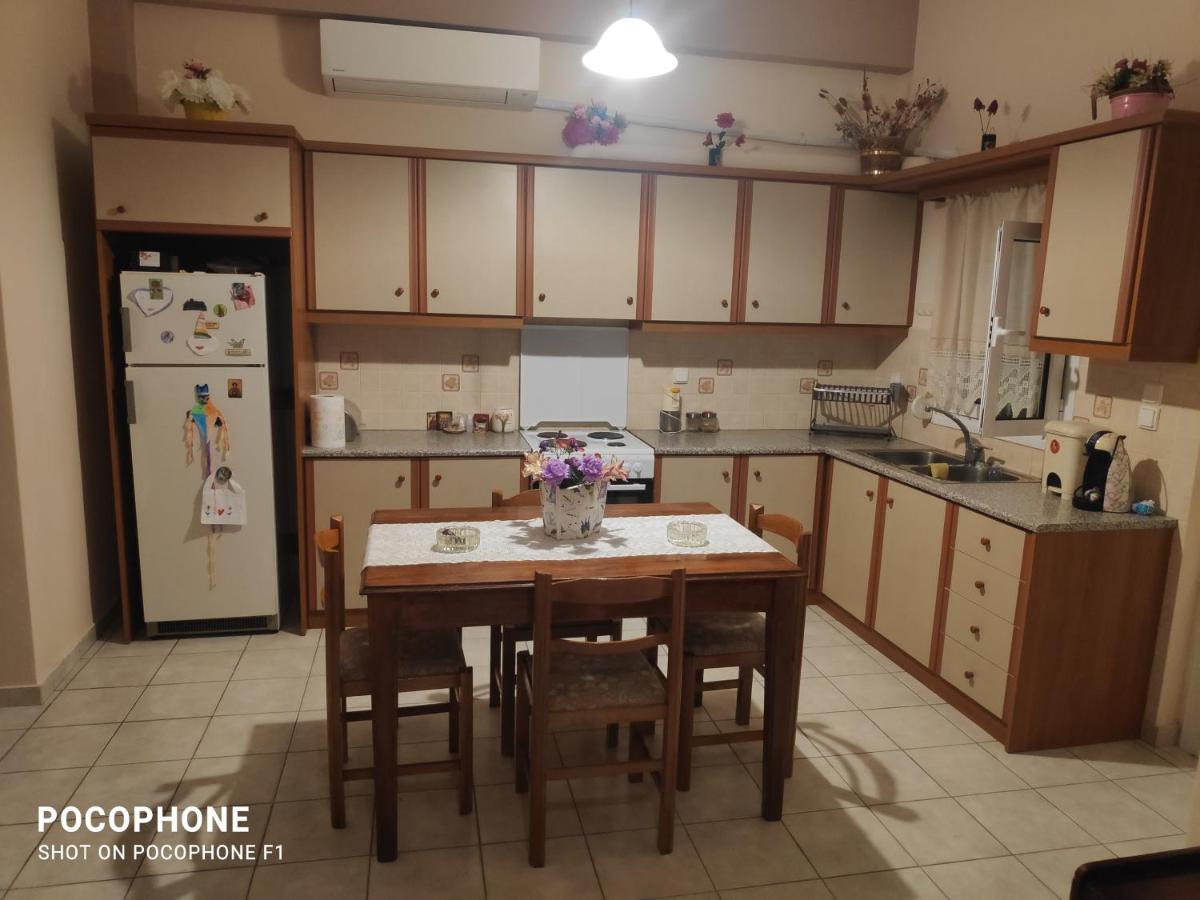 Κεντρικό, ανετο και ευρύχωρο διαμέρισμα - Housity