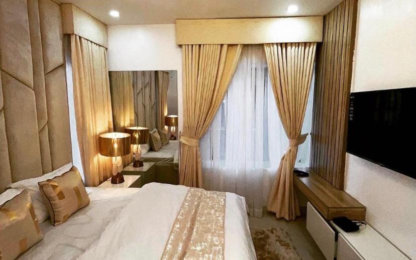Suitetrails - Luxury 3 bedroom apartment in Yaba