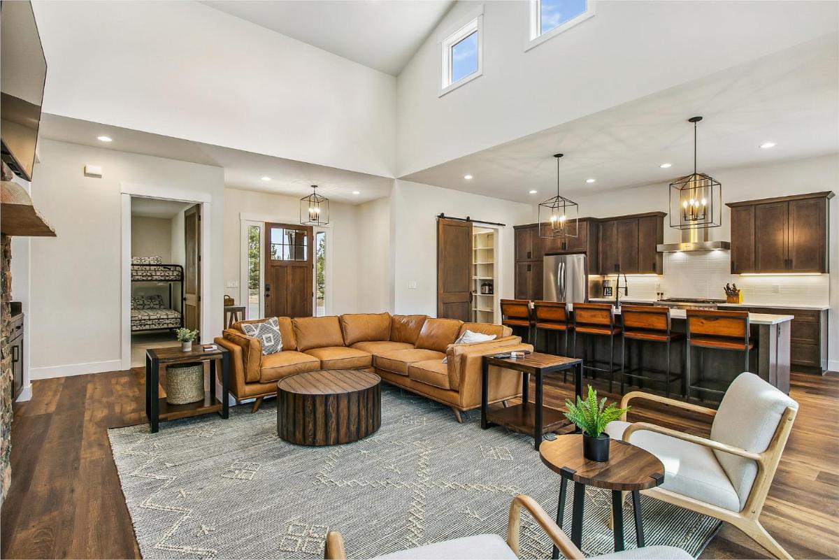 Juniper Ranch House at Brasada Ranch Resort - Housity