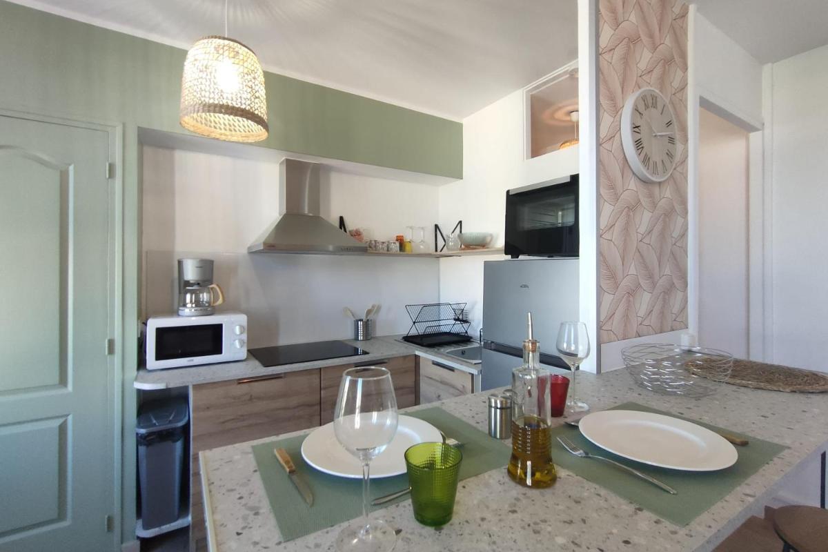 40m In The Center And Near The Beaches - Housity