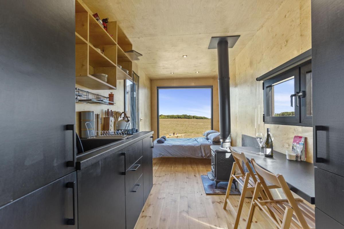 Off-Grid Eco Cabin In Kent Downs, Canterbury - Housity