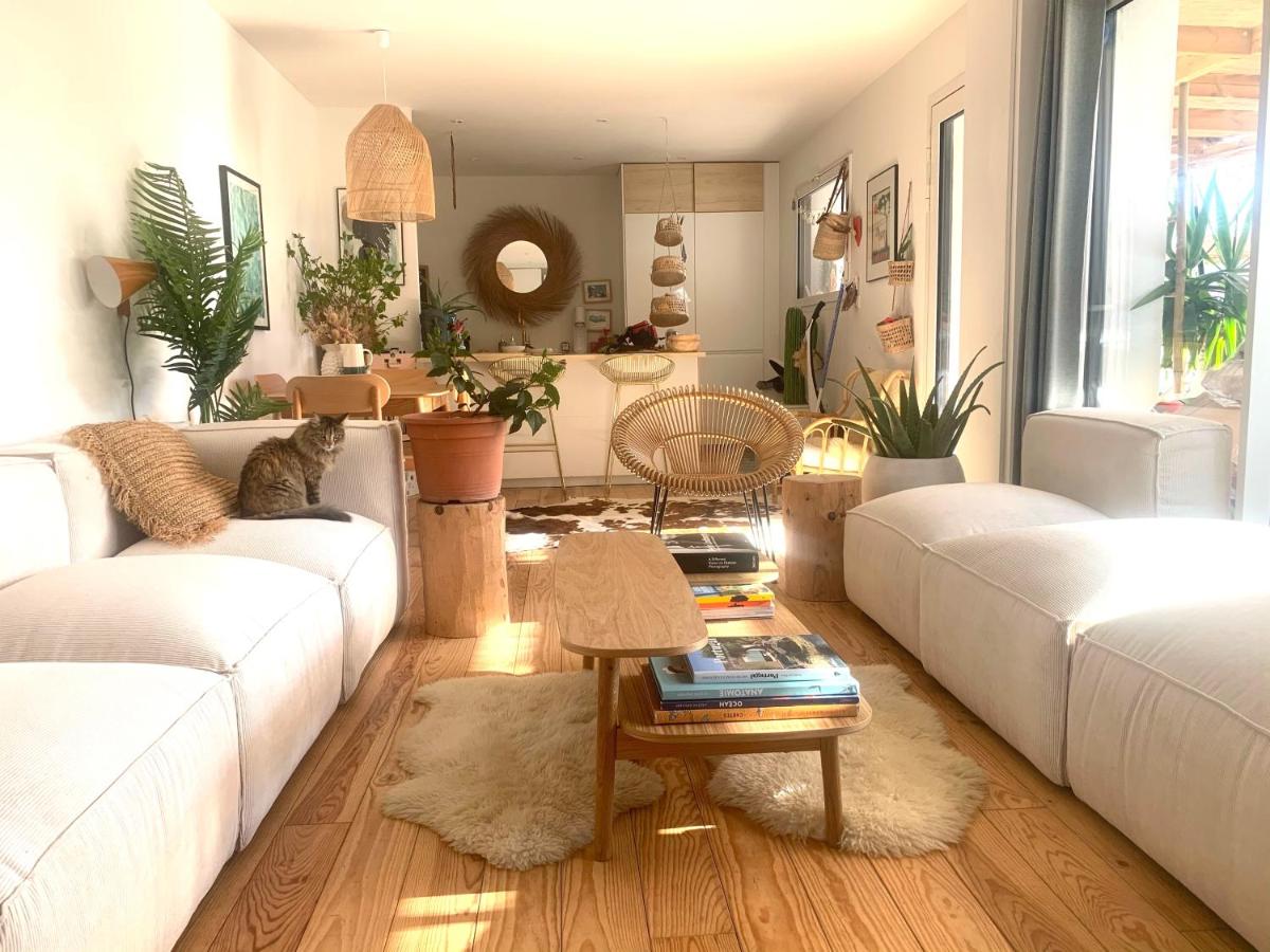 Villa Dali + 3 chambres + Piscine + 800m plage. Unique - Housity