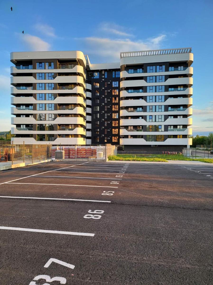 Himson Apartament - Housity