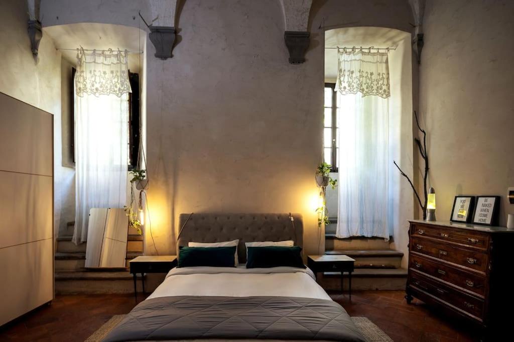CLAUDIA SUITE: LOFT ROMANTICO NEL CUORE DI AREZZO - Housity