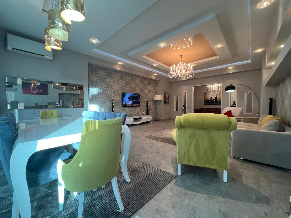 Megafun Luxury Family Apartment - Housity