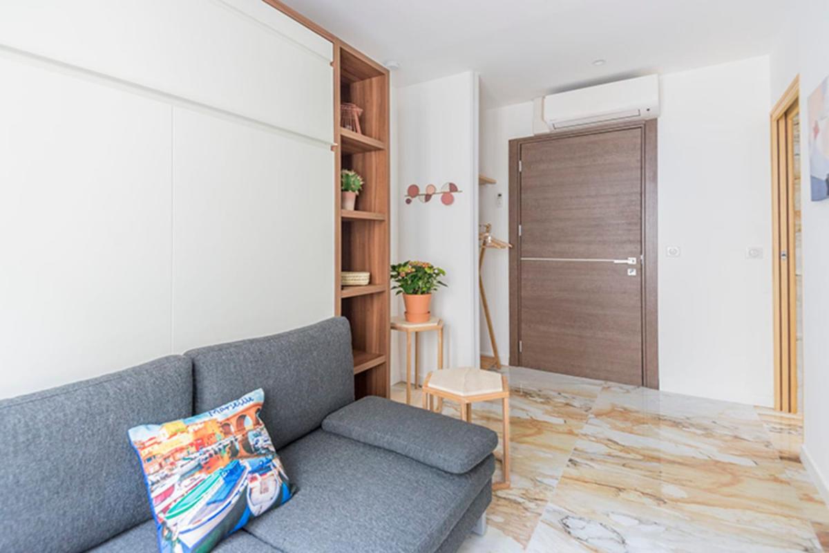17 M For 2 Refurbished On The Old Port - Housity